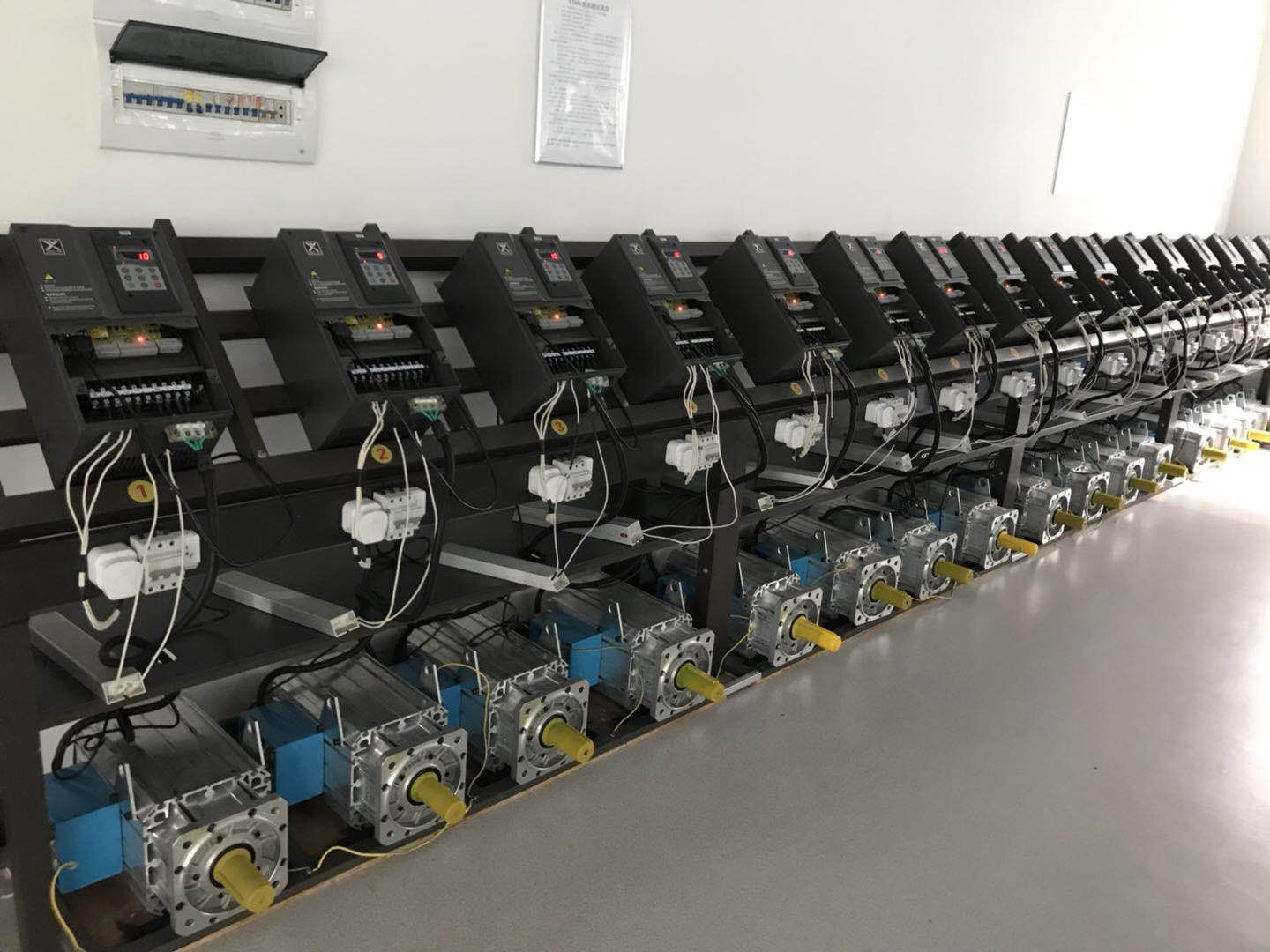 Xingtai Servo Drive 15kw Servo Controller for Injection Molding Machine Xingtai Servo Drive 15kw Servo Controller for Injection Molding Machine